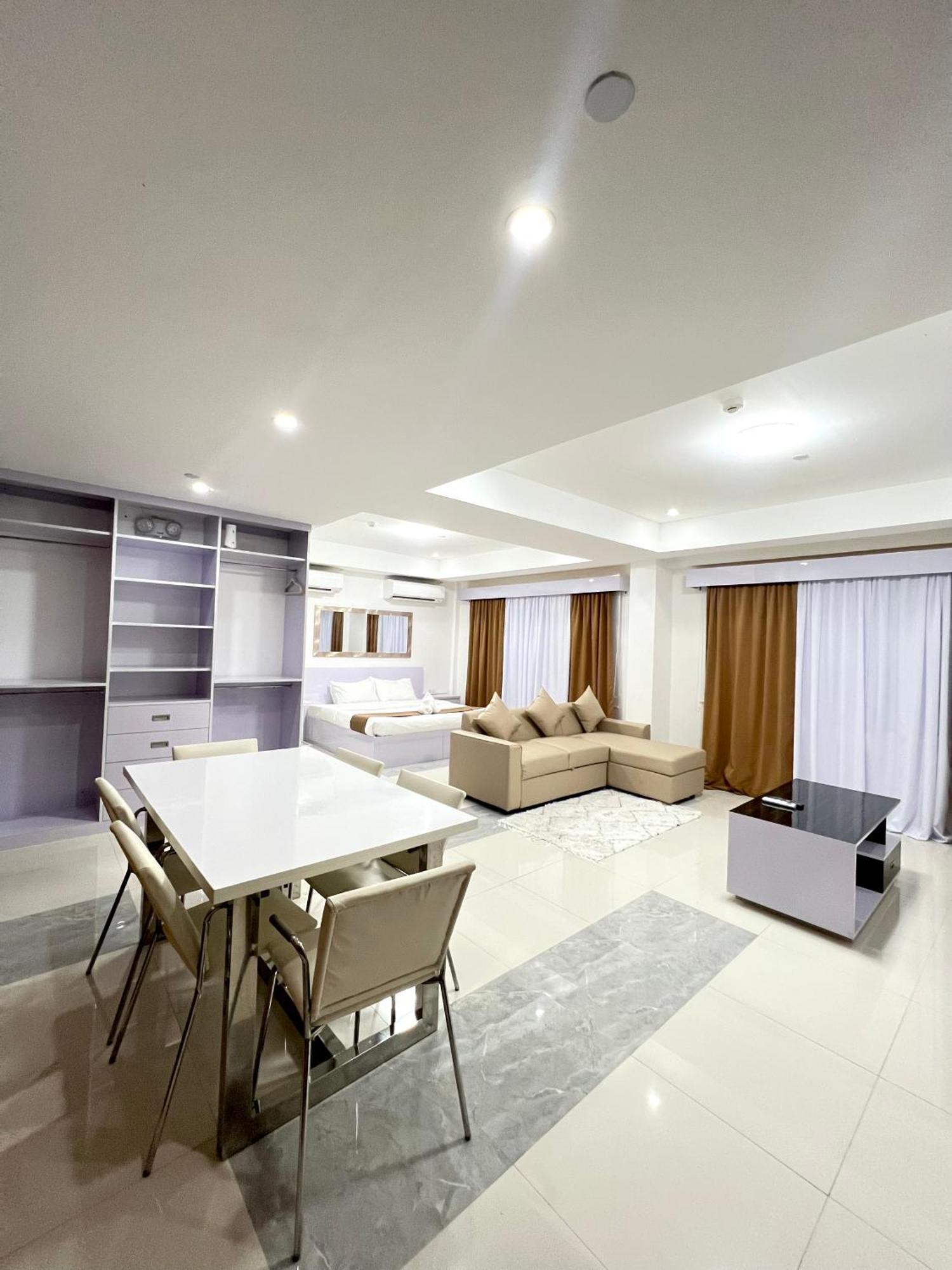 Staycation Hotel San Jose  Zewnętrze zdjęcie